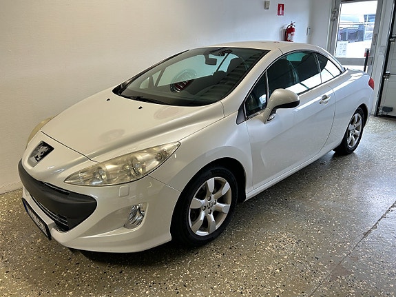 Peugeot 308 2 of 12