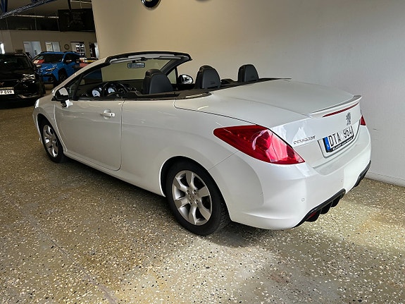 Peugeot 308 3 of 12