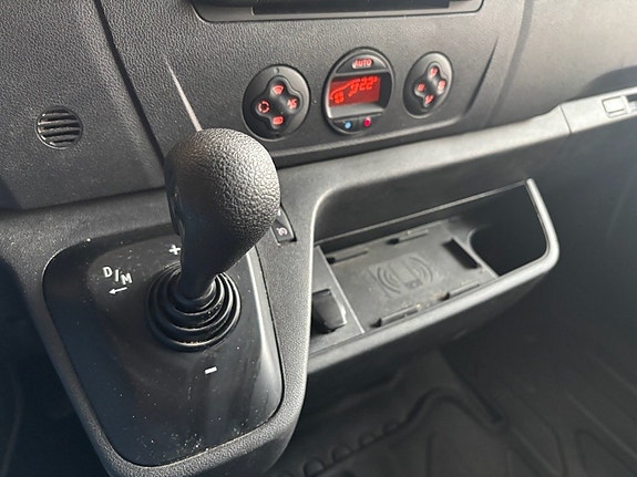 Renault Master 14 of 15