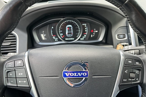 Volvo XC60 14 of 16