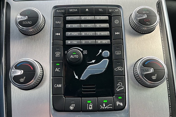 Volvo XC60 15 of 16