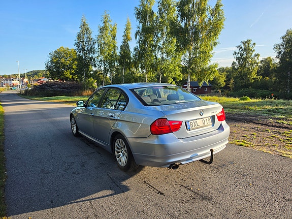BMW 318d 5 of 8