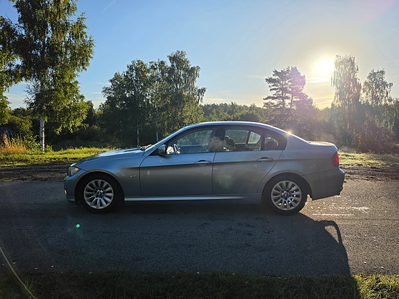 BMW 318d 4 of 8