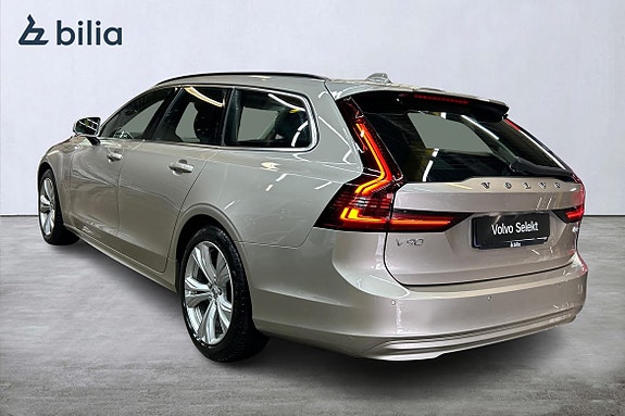 Volvo V90 2 of 21