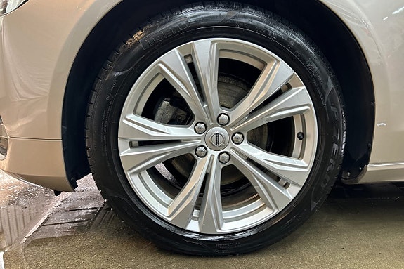 Volvo V90 17 of 21