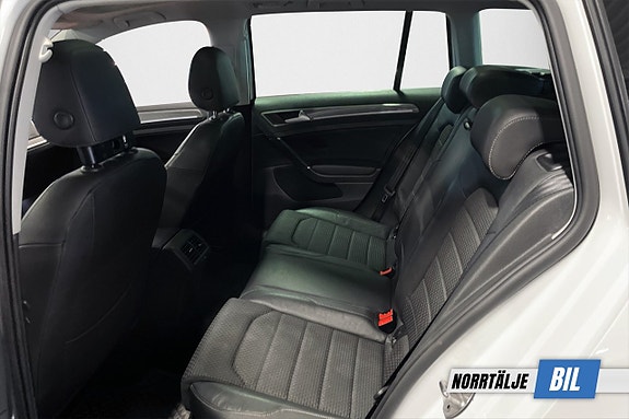 Volkswagen Golf Alltrack 11 of 20