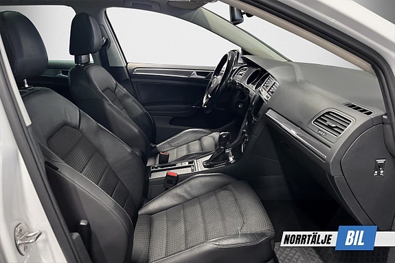 Volkswagen Golf Alltrack 12 of 20