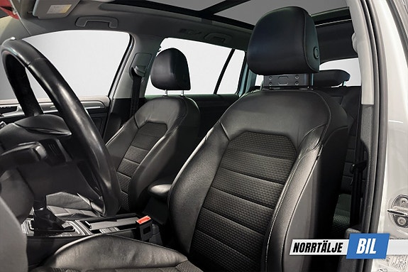 Volkswagen Golf Alltrack 9 of 20