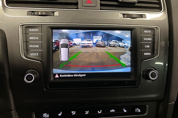 Volkswagen Golf Alltrack 16 of 20