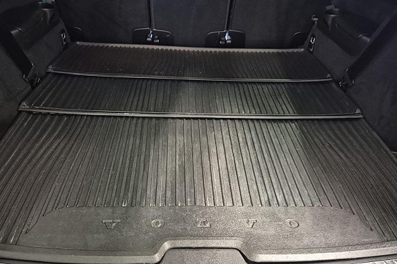 Volvo XC90 12 of 23