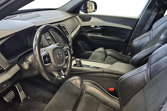 Volvo XC90 14 of 23