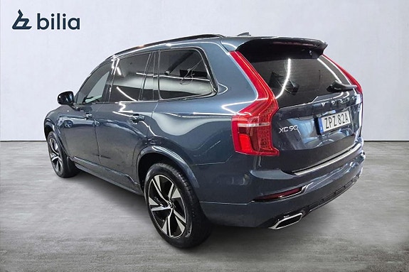 Volvo XC90 2 of 23