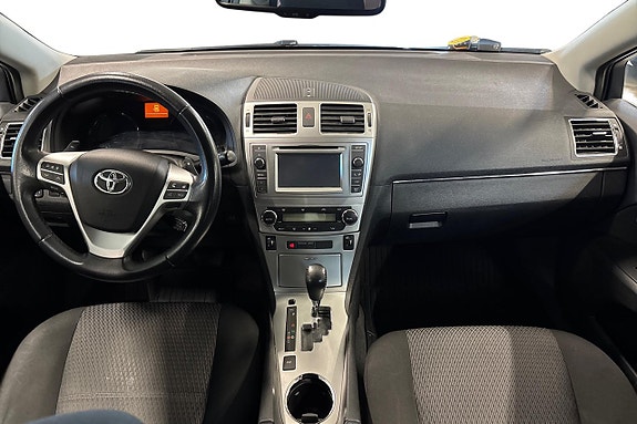 Toyota Avensis 12 of 25