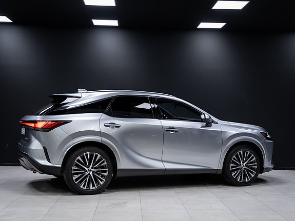 Lexus RX350h 12 of 30