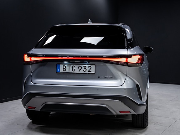 Lexus RX350h 15 of 30