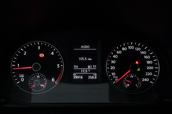 Volkswagen Caddy Maxi 16 of 24