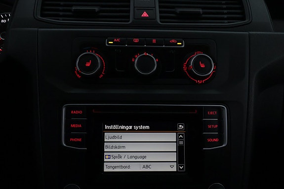 Volkswagen Caddy Maxi 17 of 24