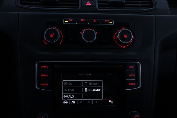 Volkswagen Caddy Maxi 19 of 24