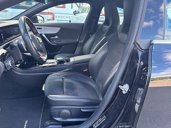 Mercedes-Benz CLA200 5 of 9