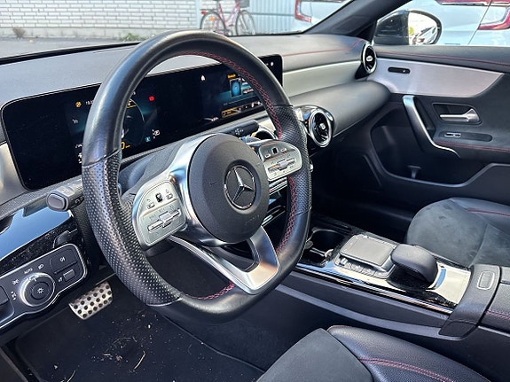 Mercedes-Benz CLA200 4 of 9