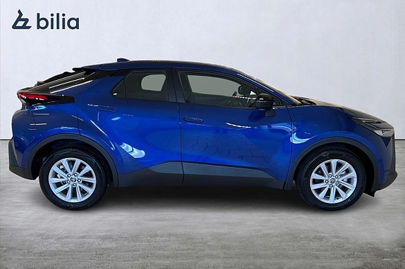 Toyota C-HR 18 of 22