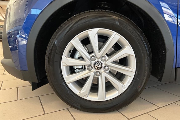 Toyota C-HR 17 of 22