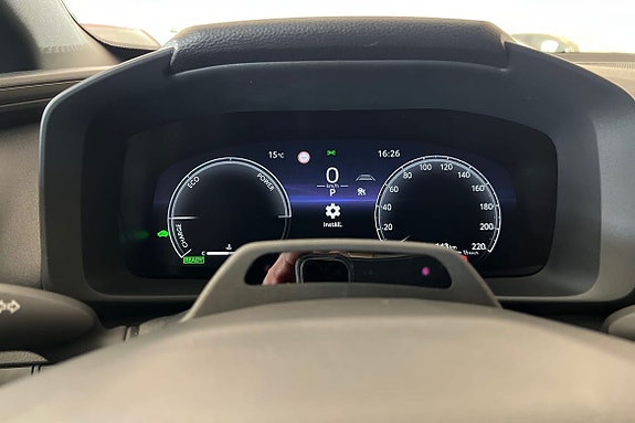 Toyota C-HR 16 of 22