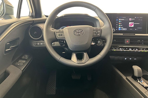 Toyota C-HR 11 of 22