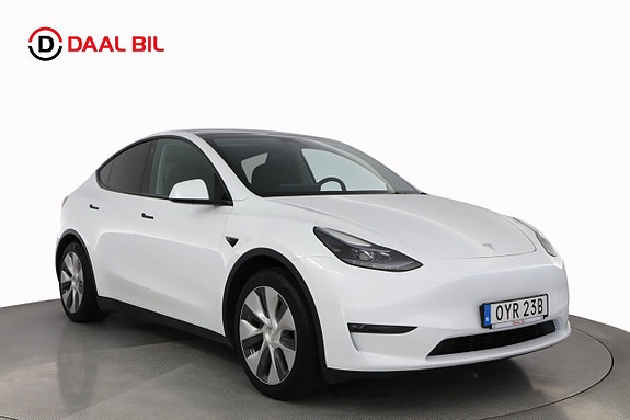 Tesla Model Y 3 of 26