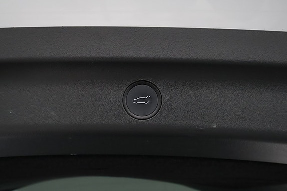 Tesla Model Y 26 of 26