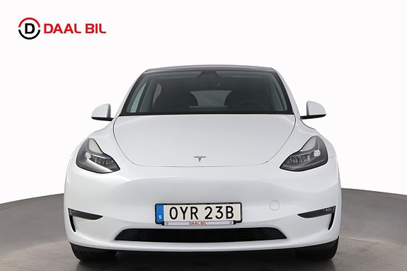 Tesla Model Y 2 of 26