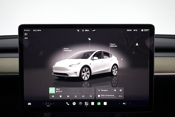 Tesla Model Y 16 of 26