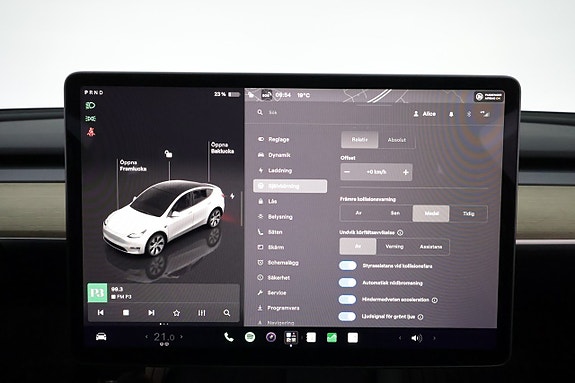 Tesla Model Y 19 of 26