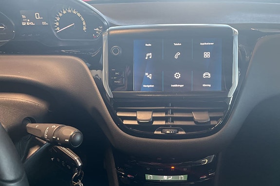 Peugeot 208 6 of 9