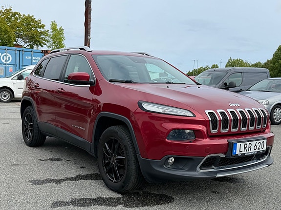 Jeep Cherokee 17 of 30
