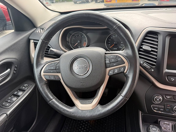 Jeep Cherokee 19 of 30