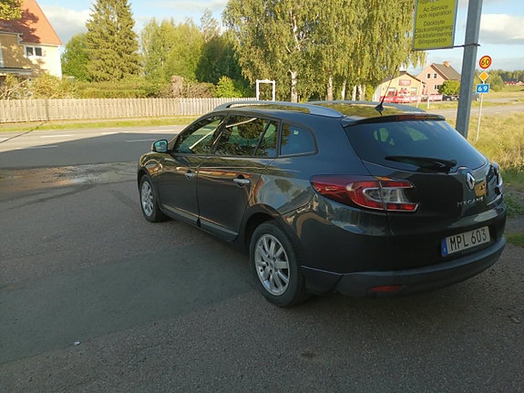 Renault Megane 2 of 6