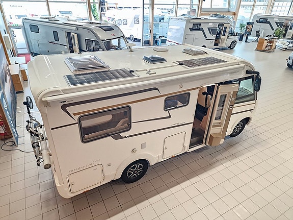 Eura Mobil IL 650 HS, Hydrauliska stödben, 6,5meter, U-soffa 9 of 20
