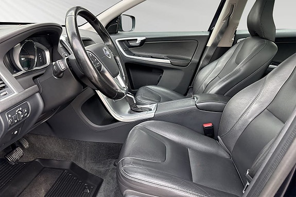 Volvo XC60 7 of 30