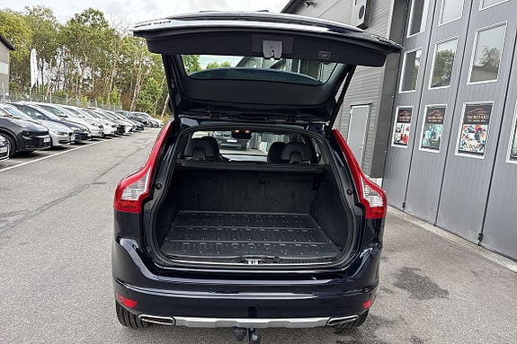Volvo XC60 30 of 30