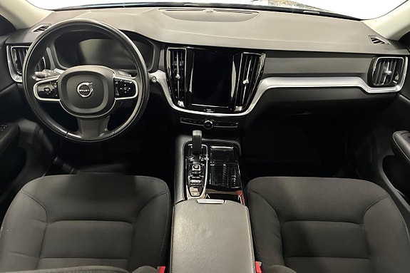 Volvo V60 13 of 30