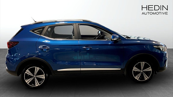 MG ZS EV 6 of 9