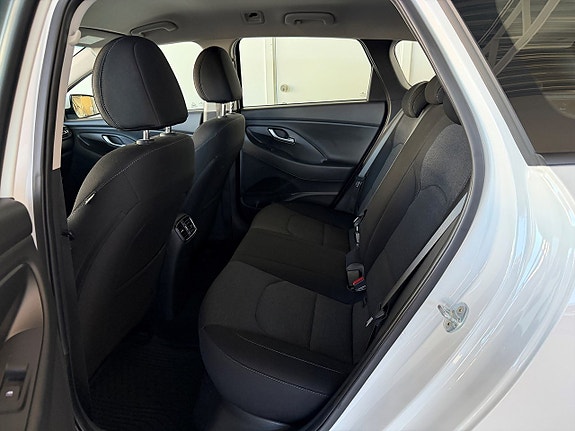 Hyundai i30 12 of 13