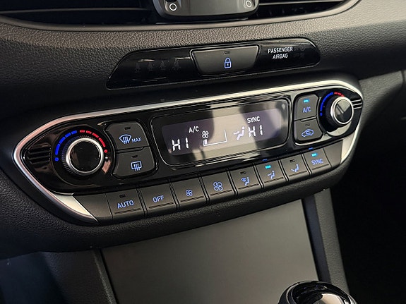 Hyundai i30 8 of 13