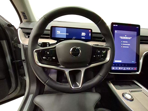 Volvo EX90 10 of 16