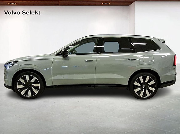 Volvo EX90 3 of 16
