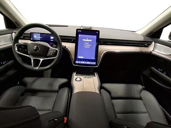 Volvo EX90 5 of 16
