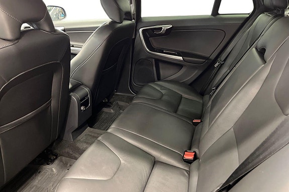 Volvo V60 20 of 27