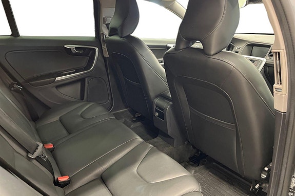 Volvo V60 21 of 27