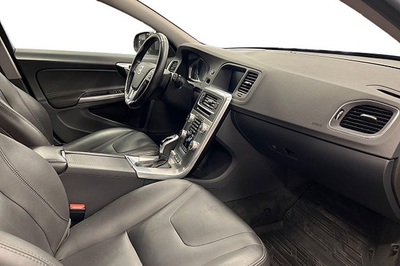 Volvo V60 15 of 27